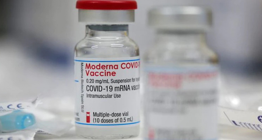 En una semana firman el acuerdo con Moderna para adquirir m&aacute;s vacunas 
