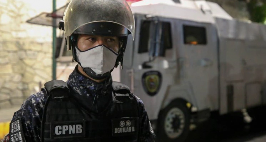 Otra noche de violencia en Caracas