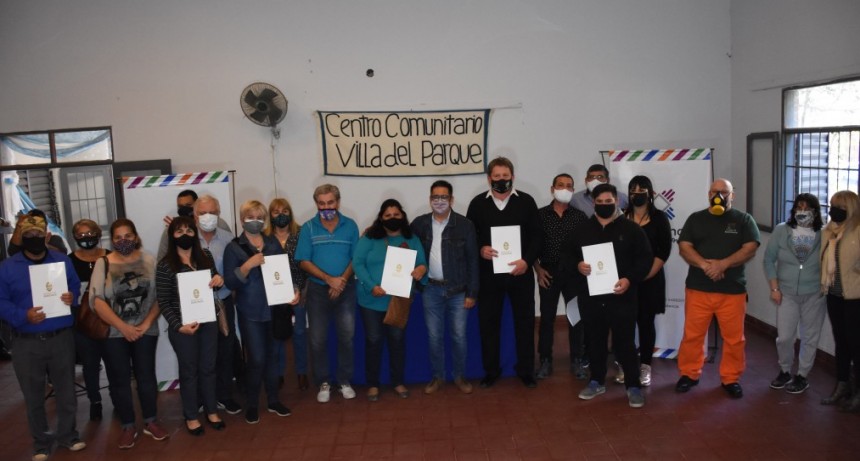 El Intendente Gustavo Mart&iacute;nez particip&oacute; de la oficializaci&oacute;n de las comisiones vecinales 