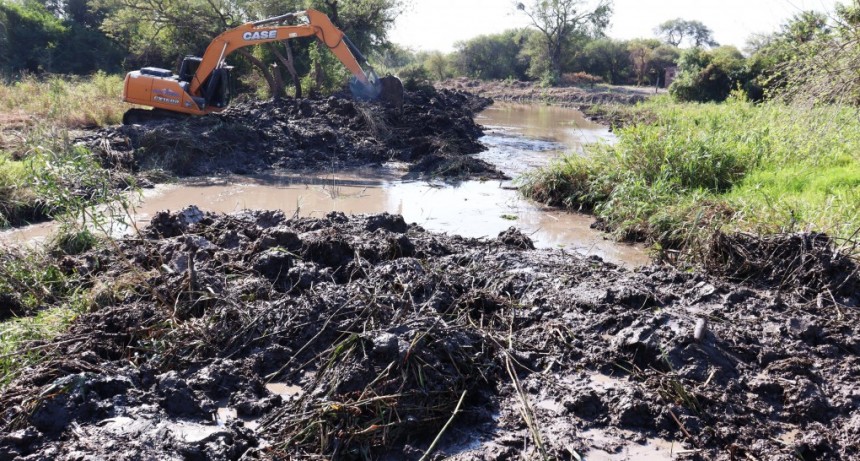 Mantenimiento de desag&uuml;es en la Zona Oeste 