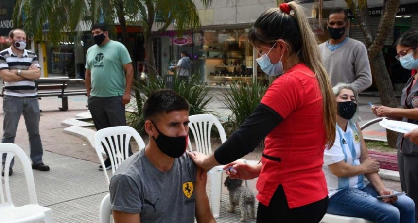 La inmunizaci&oacute;n contra COVID-19 contin&uacute;a este mi&eacute;rcoles en el Gran Resistencia