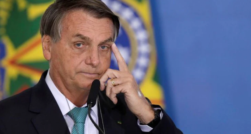 Jair Bolsonaro fue hospitalizado por dolores abdominales