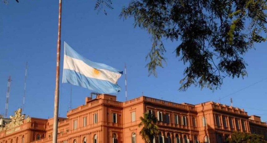 Cinco d&iacute;as de Duelo Nacional en homenaje a los m&aacute;s de 100 mil muertos por coronavirus