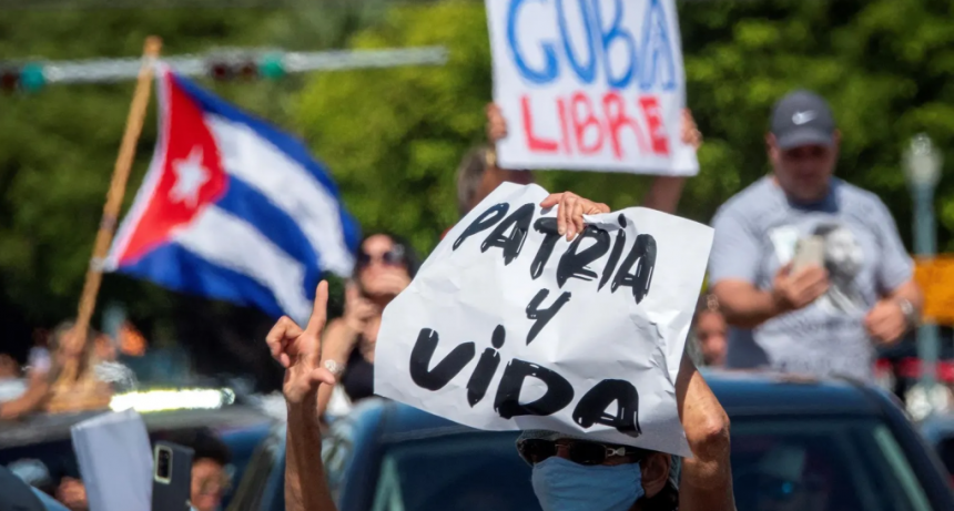 Cuba permite que los viajeros que entren al pa&iacute;s lleven alimentos y medicamentos