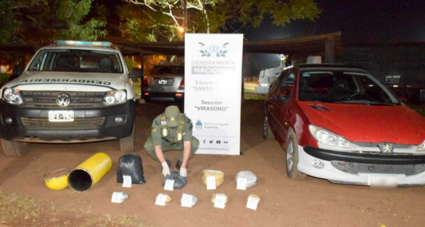 Circulaba con nueve kilos de marihuana en el tubo de gas de su auto