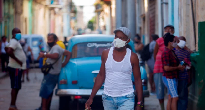 Recelo entre la poblaci&oacute;n cubana tras un primer paquete de medidas