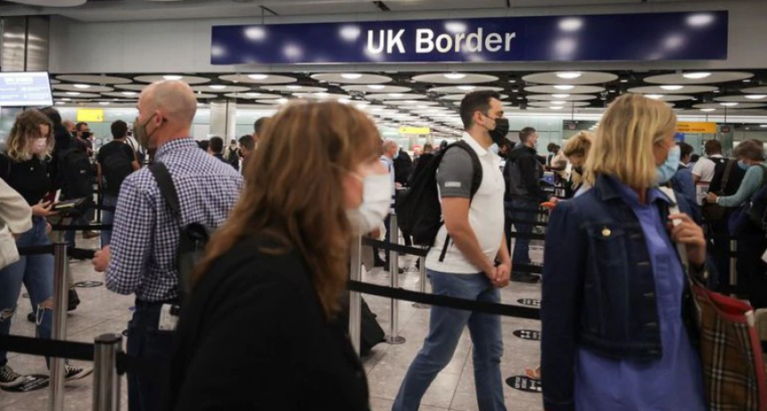 Estados Unidos emitió una recomendación de “no viajar” a Reino Unido por el aumento de casos de COVID-19