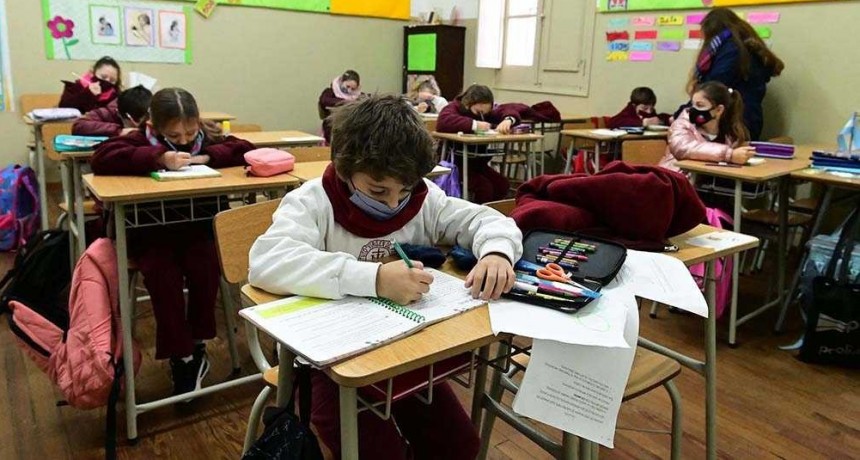 El Consejo Federal de Educación avaló el piso mínimo de 70% de contenidos aprobados para promocionar el año