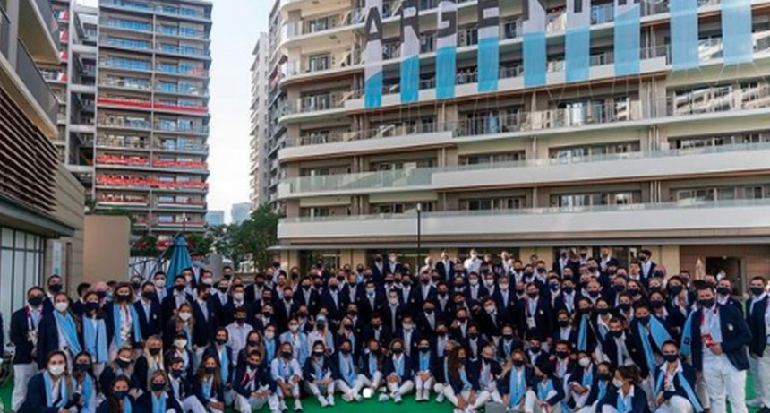 La delegación argentina salió rumbo a la fiesta de apertura