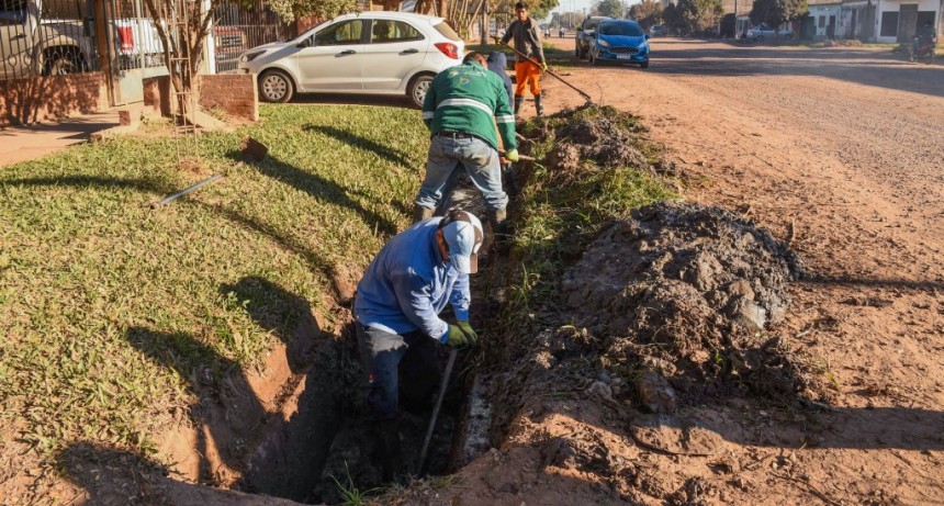 Nuevo operativo de refuncionalización de desagües en Av. Edison y calle 21