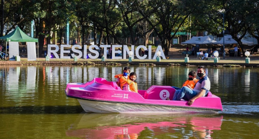 Más bici botes en el Parque 2 de Febrero 