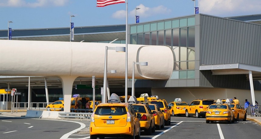 EEUU mantiene las restricciones para los viajes internacionales