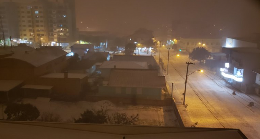 Nevada histórica con temperaturas bajo cero en Brasil 