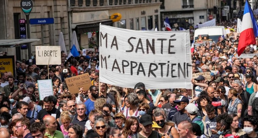 Francia se prepara para nuevas protestas este fin de semana contra el certificado COVID