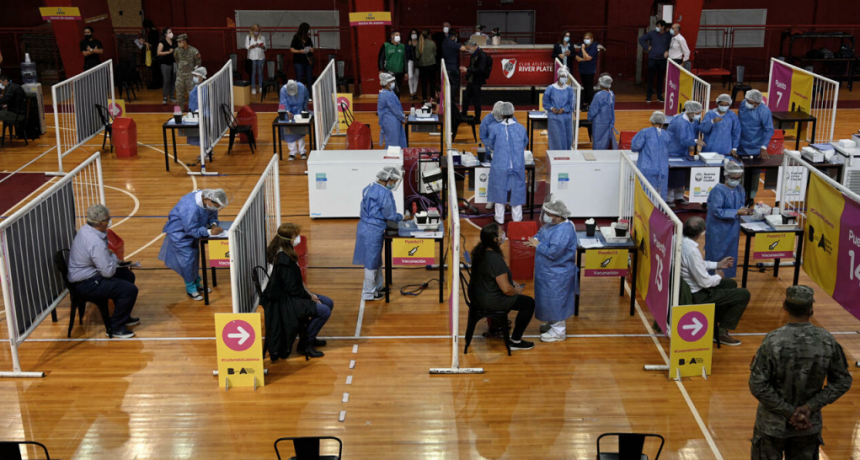 Estudio reveló que la combinación de vacunas no reportó efectos adversos graves