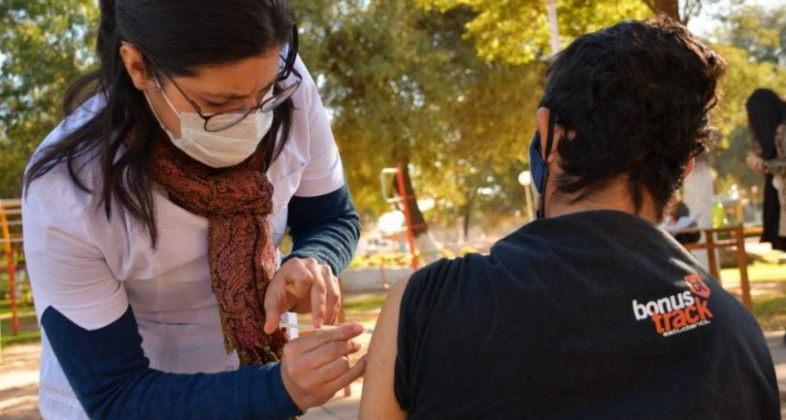 Continúa este domingo la vacunación contra Covid-19