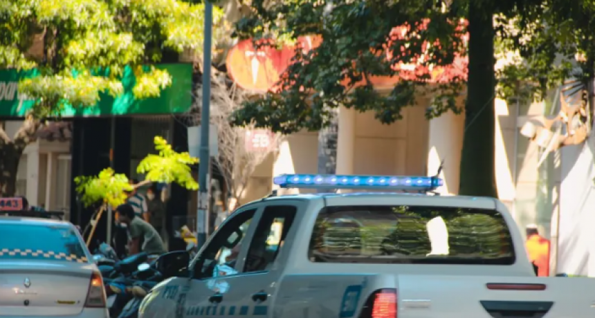 A punta de cuchillo, robaron 70 mil en una quiniela de Fontana