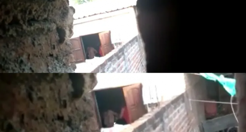 Indignante: vecinos filmaron y denunciaron que una anciana era golpeada sin ropa en su propia casa