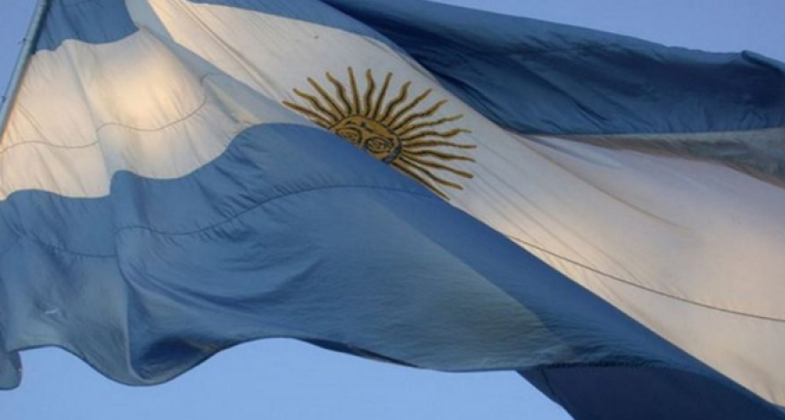 Con desfile cívico-militar, el Chaco conmemora el Día de la Independencia en Miraflores