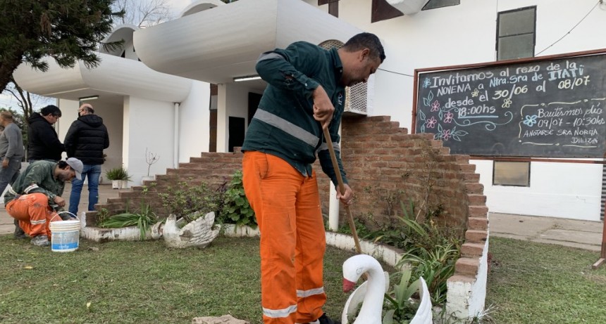 Resistencia realizó trabajos de pintura de la capilla “Nuestra Señora de Itatí” de Villa Barberán 