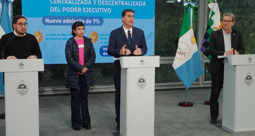 El Gobierno provincial anunció aumentos salariales para la administración pública y docentes