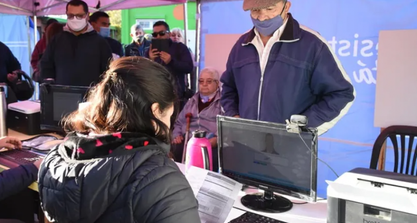 Se encuentra habilitada una posta para tramitar DNI y pasaporte durante la Bienal 2022