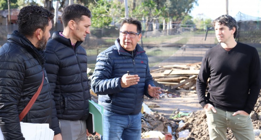 “Trabajamos en el Tiro Federal para recuperarlo y ordenarlo para el disfrute de vecinos y vecinas”, dijo Gustavo Martínez tras recorrer las obras junto a Diego Arévalo