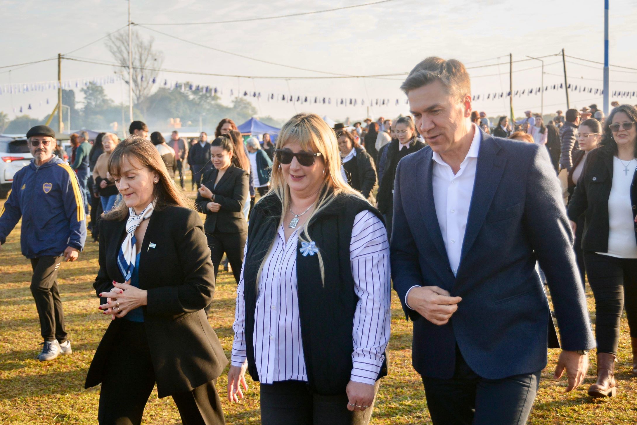 Zdero acompañó el festival de la Bandera en Colonia Popular