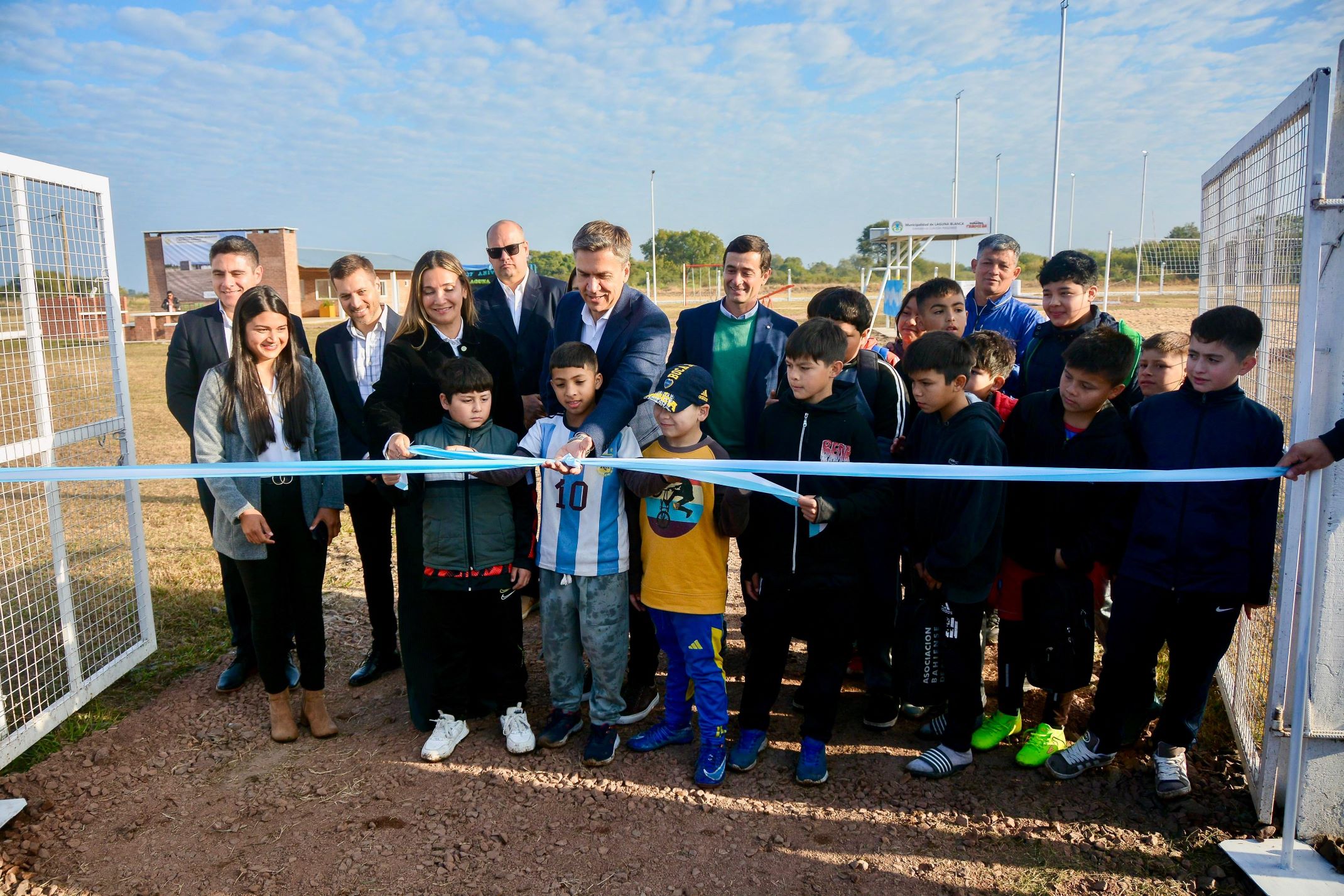 Múltiples inauguraciones en el acto por el aniversario de Laguna Blanca