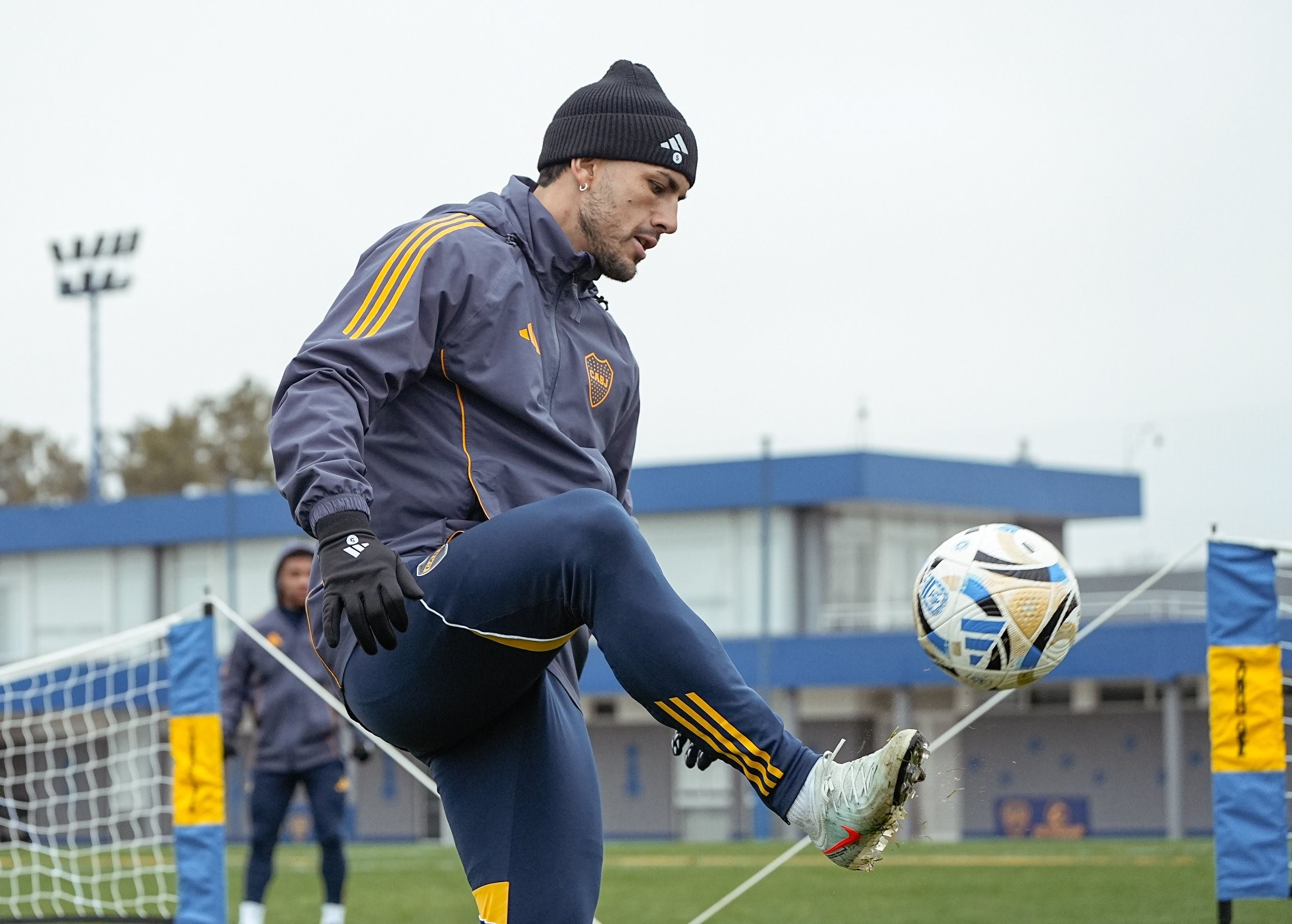 Con el posible debut de Paredes, Boca recibe a Unión
