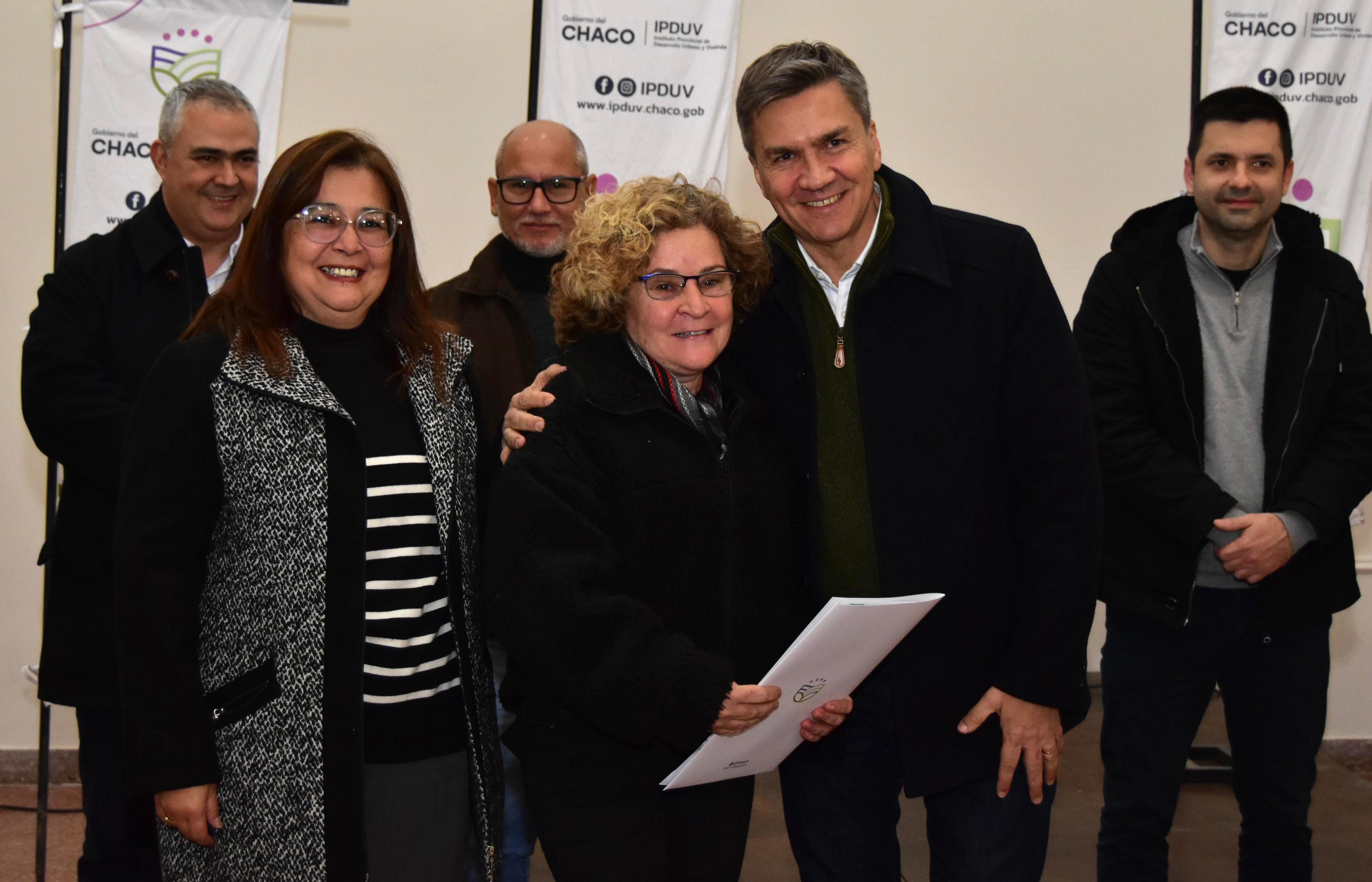 El Ejecutivo provincial entregó títulos de propiedad en Sáenz Peña