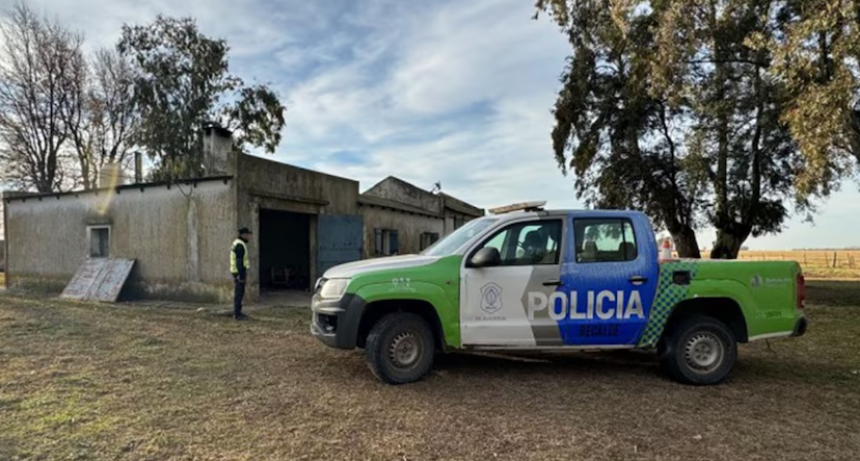 Hallaron a una familia muerta en una casa rural en Olavarría: creen que el padre mató a la esposa y a su hija y se suicidó