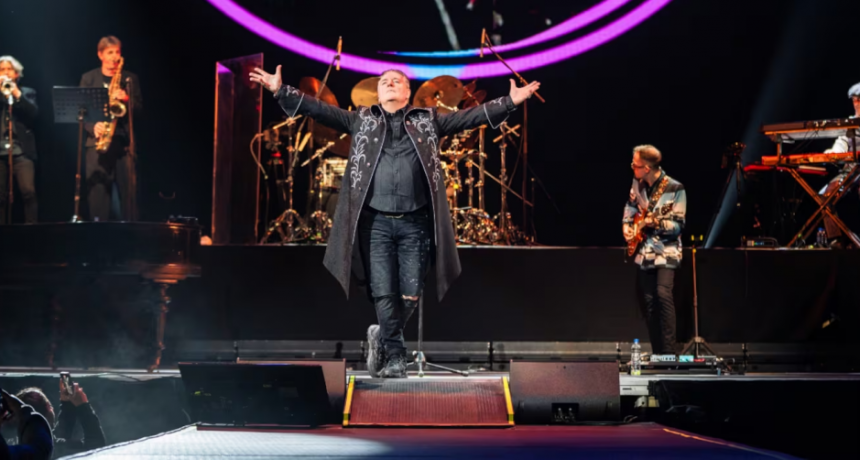 Miguel Mateos celebró los 40 años de “Rockas Vivas”: una retrospectiva llena de emoción y calidad