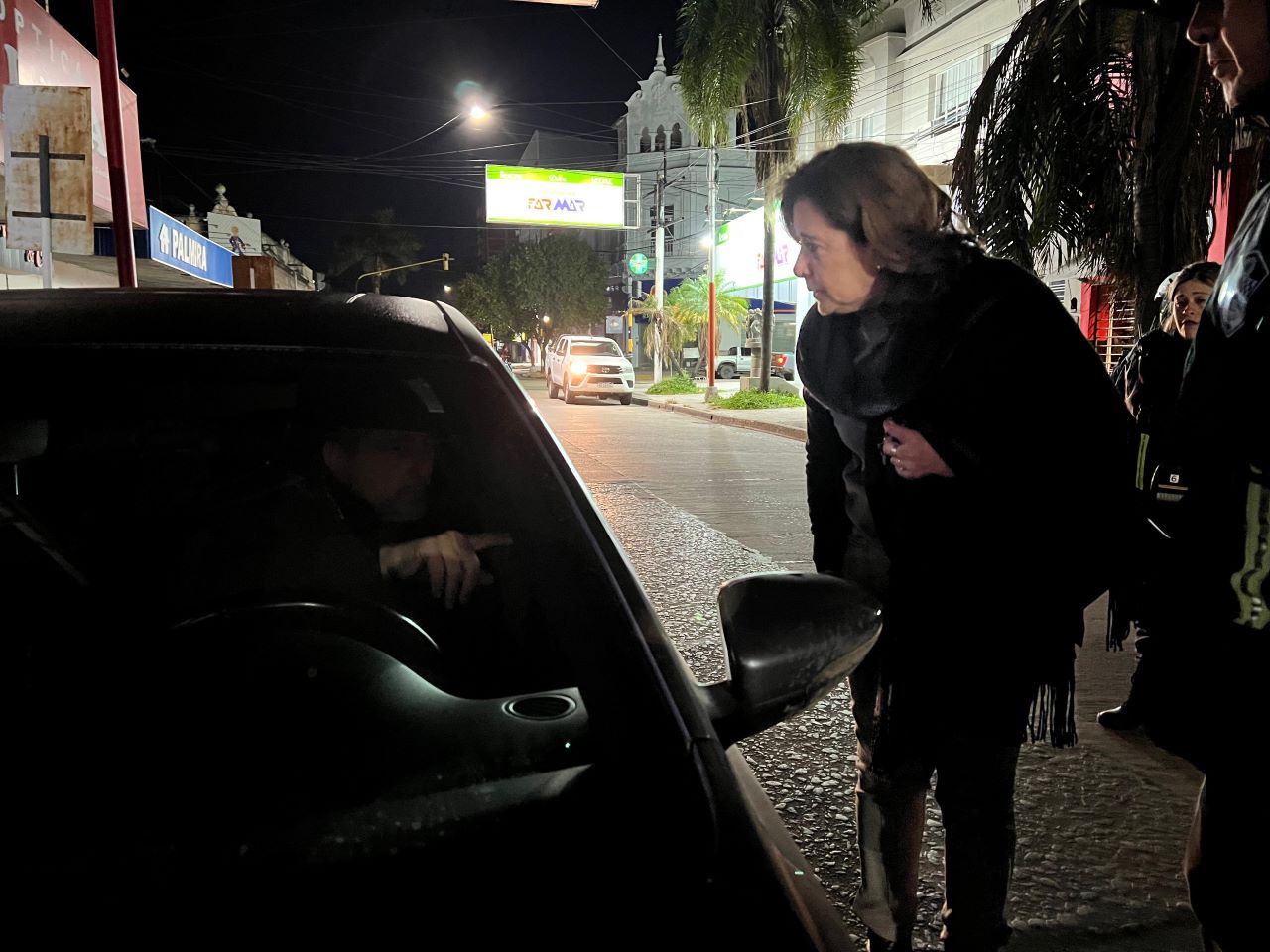 Se negó al control de alcoholemia y se atrincheró en su vehículo