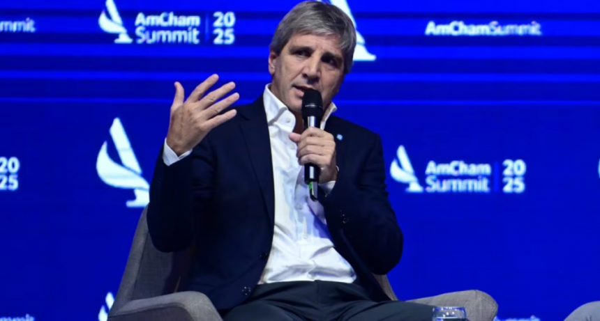 En alerta por la falta de dólares, el Gobierno postergará al menos hasta 2026 la salida del cepo para empresas