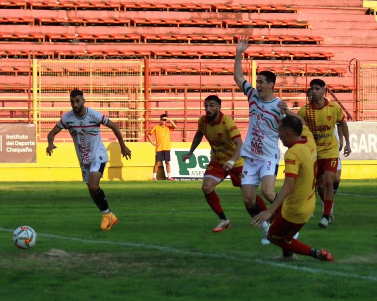 Las Parejas frenó el buen andar de Sarmiento