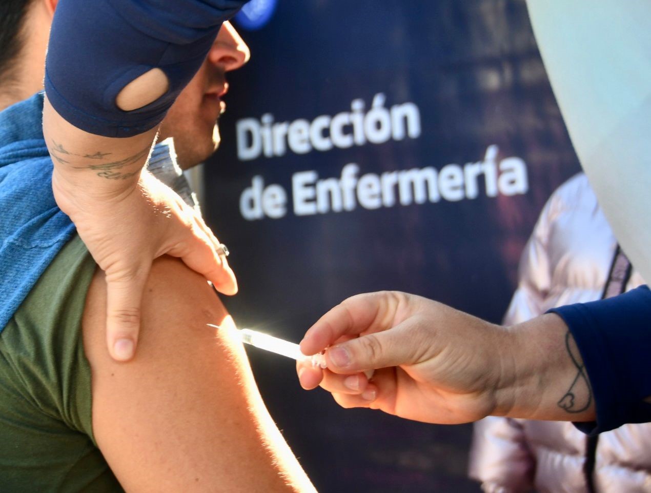 Nuevo operativo de vacunación en la plaza 25 de Mayo