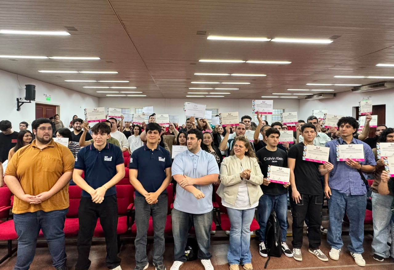 Soy Chaco Trabaja: entregaron certificados a egresados de los cursos de Impresi&oacute;n 3D y reparaci&oacute;n inform&aacute;tica