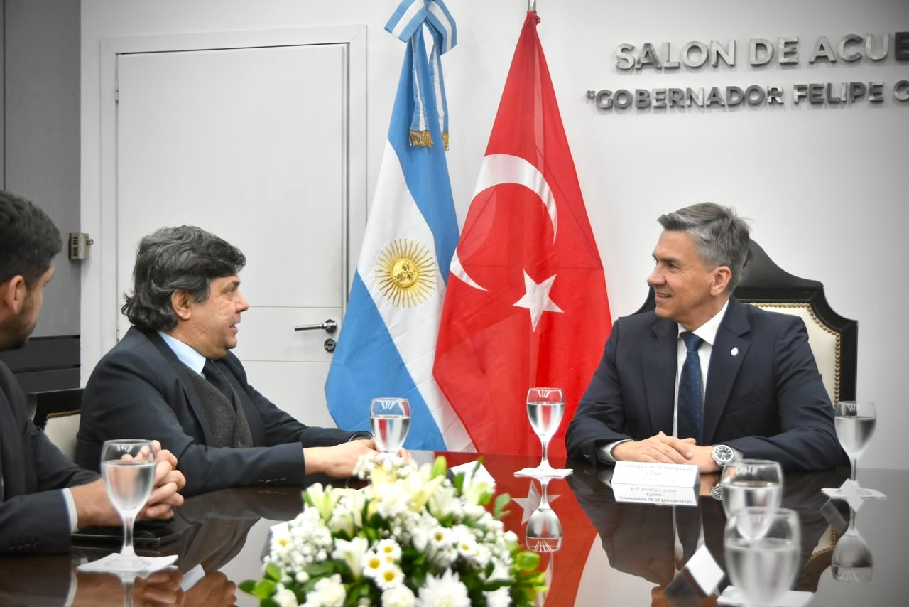 Zdero recibi&oacute; al embajador de Turqu&iacute;a para afianzar los v&iacute;nculos comerciales y culturales