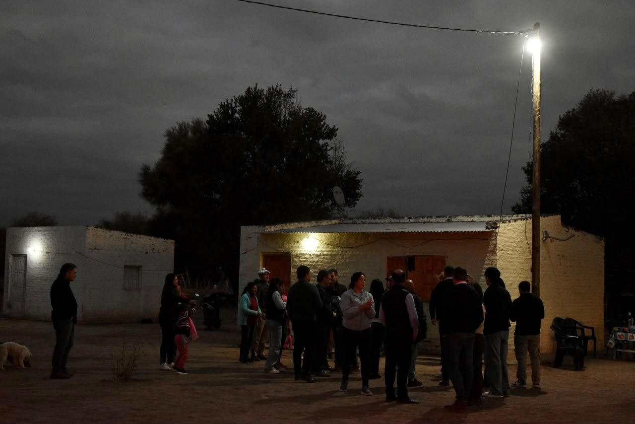 Lleg&oacute; la luz al Paraje El Puca: un sue&ntilde;o esperado durante m&aacute;s de diez a&ntilde;os