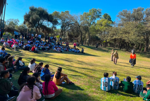 Cientos de estudiantes celebraron ASTEROID DAY en Campo del Cielo, donde un pedazo del universo eligi&oacute; quedarse para siempre