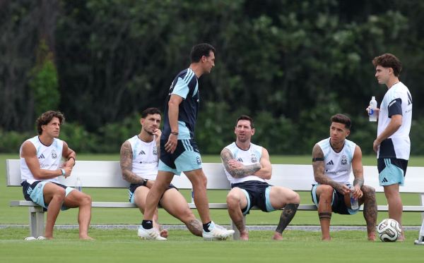 La selecci&oacute;n argentina se entrena pensando en la final con Espa&ntilde;a y Lionel Scaloni empieza a definir la formaci&oacute;n titular
