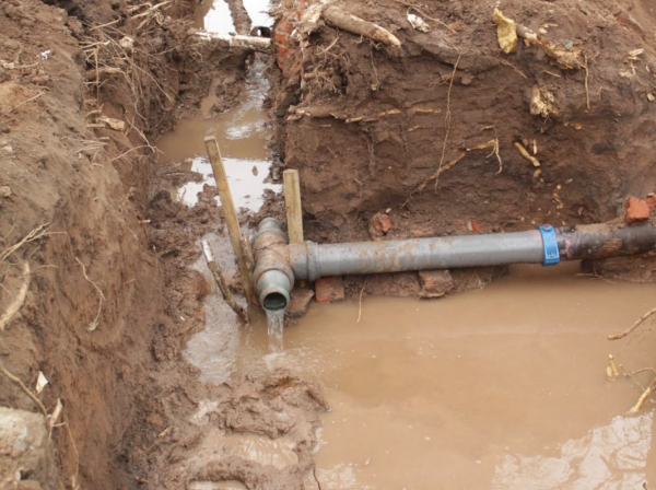 SAMEEP renueva la red de agua en Resistencia para mejorar el servicio a los vecinos de Villa San Mart&iacute;n