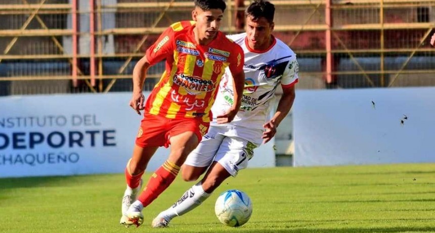 Con empuje y en el suspiro final, Sarmiento consiguió un empate de local