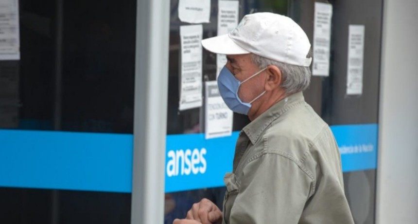 Aumento de las jubilaciones y la AUH desde el 1° de septiembre próximo