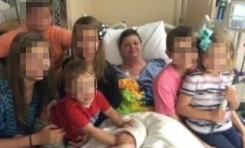 Murió de cáncer y su mejor amiga adoptó a sus seis hijos como le había prometido