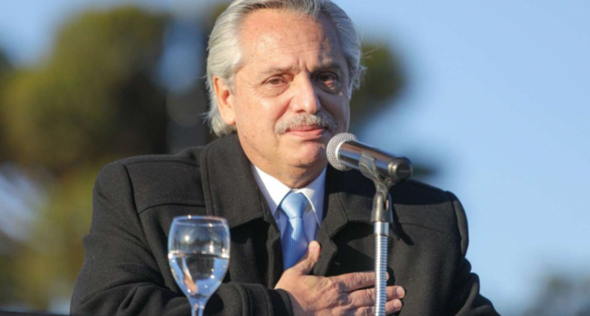 Detuvieron a una pensionada que esperaba a Alberto Fernández con un cuchillo