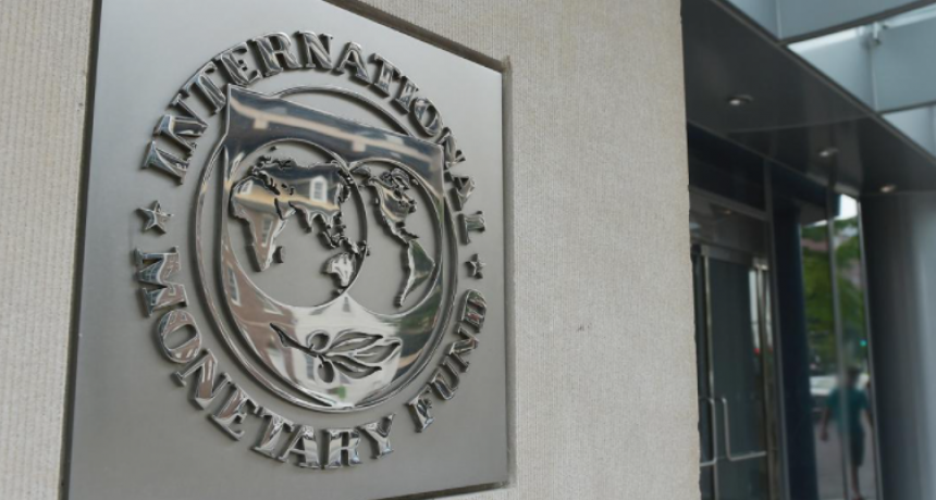 Argentina recibe 4.335 millones de dólares del FMI para reforzar reservas