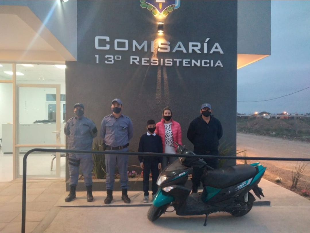 Dos detenidos por robar una motocicleta y un celular