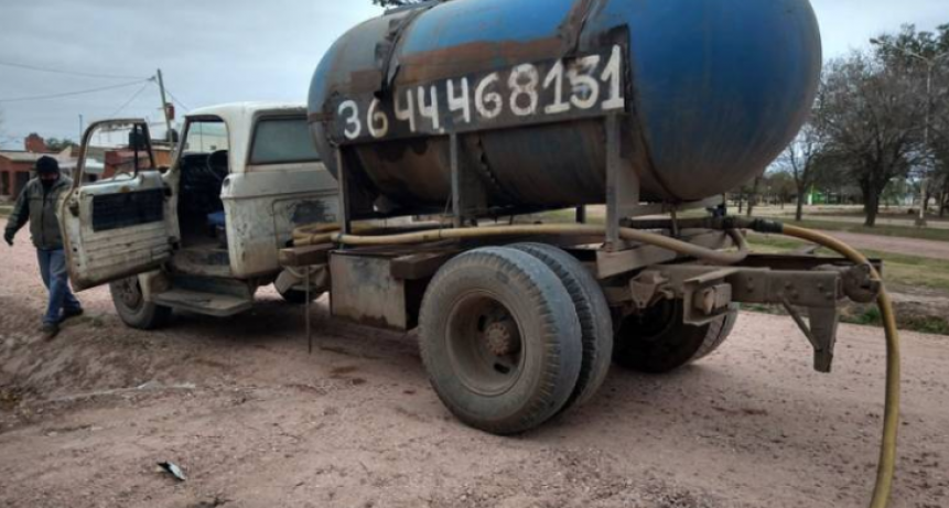 Falta de agua: el acarreo mediante camiones es la única alternativa